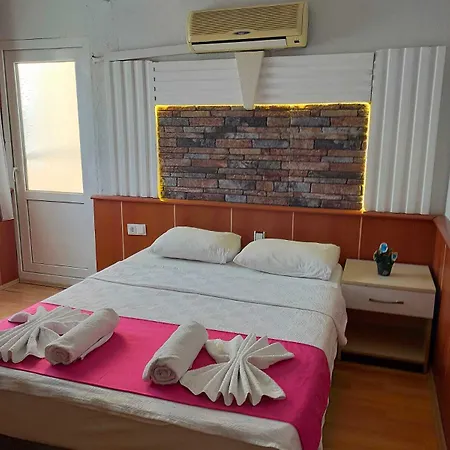 Mustafa Pensionat 3*