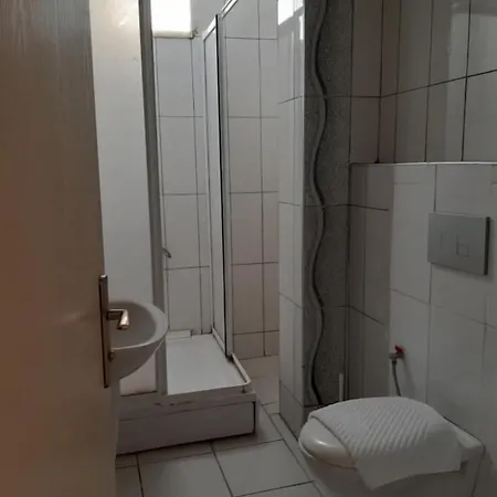 무스타파 파묵칼레