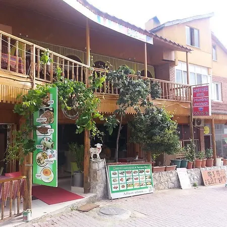 穆斯塔法酒店 3*